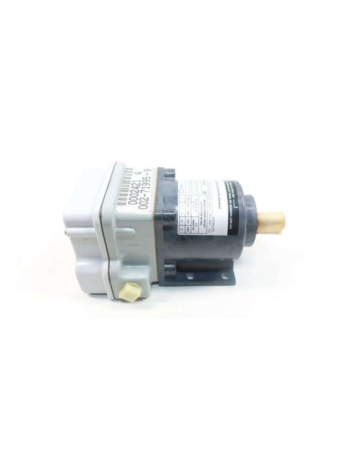 2210-132cc13-hubbell