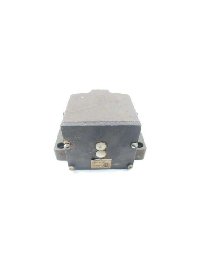 bns-519-d02-r12-100-balluff