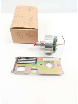 877x003-09-heise