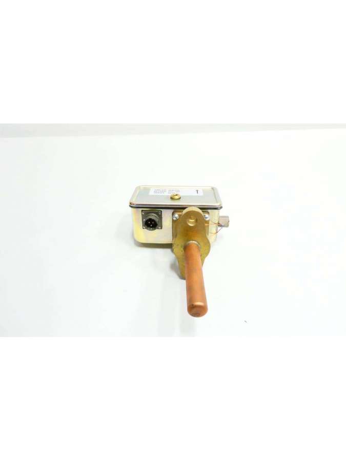 8448176-detroit switch