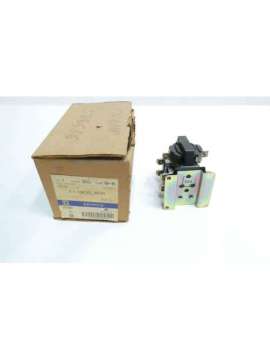 8501d04-square d