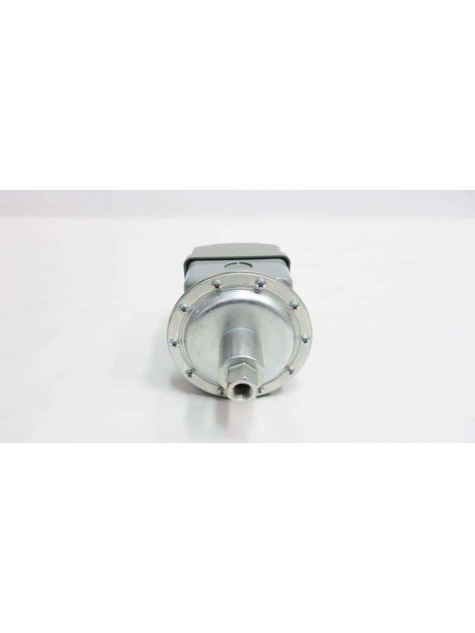 9016gvg1j12-square d