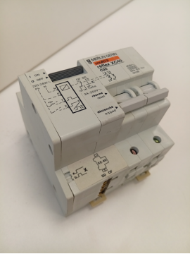 reflex xc40 2p c 20a 18126 multi9-merlin gerin