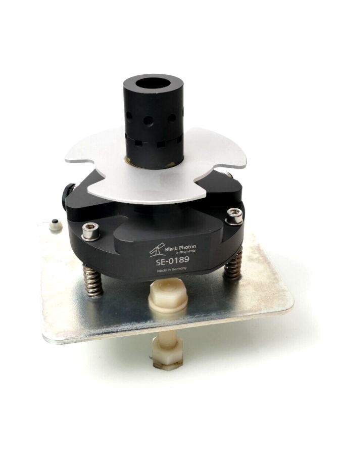 se-0189-ref-black photon