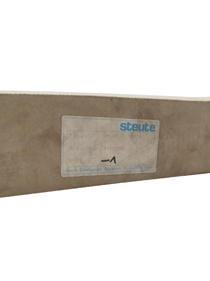 61132001-steute