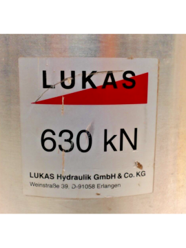 841423814-ref-lukas