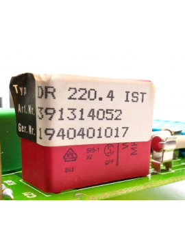 391314052-usd-s+b