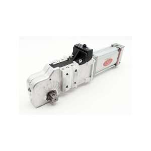 82M-123040C8 DESTACO USADO