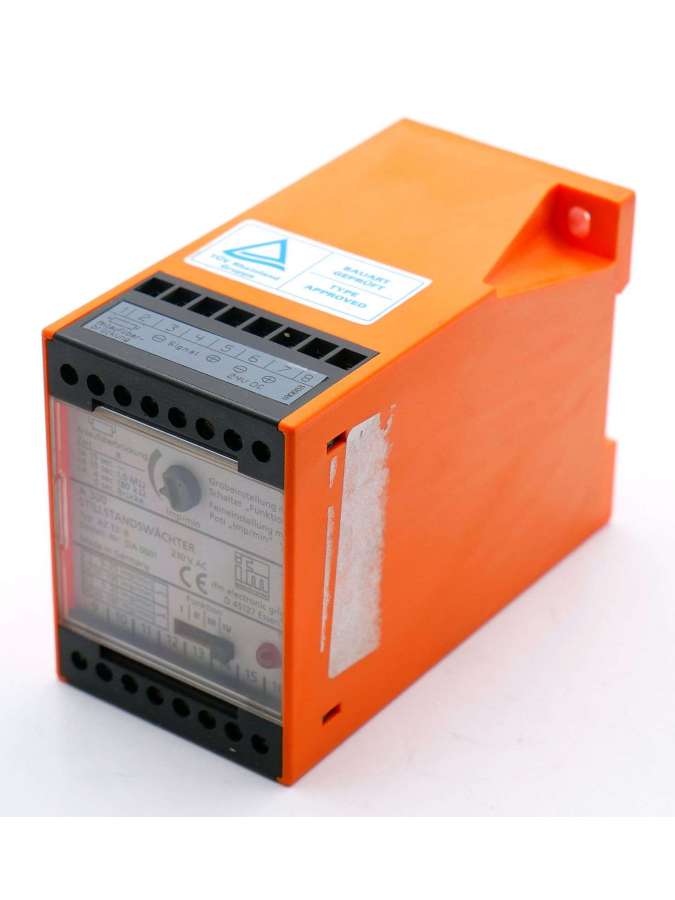 az 33-b-usd-ifm