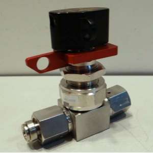 CMDQ250 CARTEN CONTROLS USED