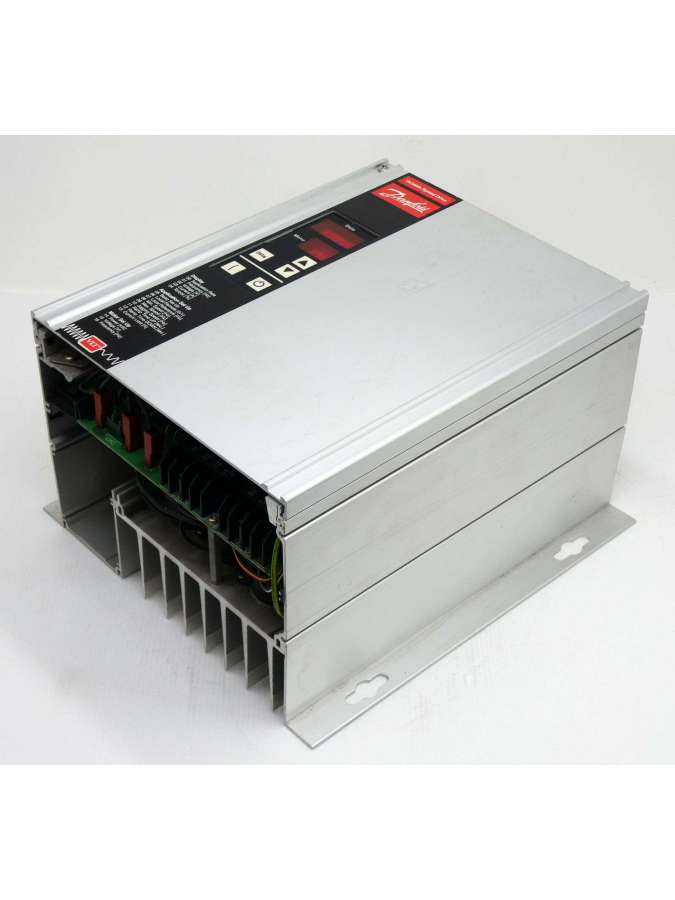 vlt® 3002 175h1027-usd-danfoss
