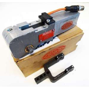82L25-103B800 DESTACO USED