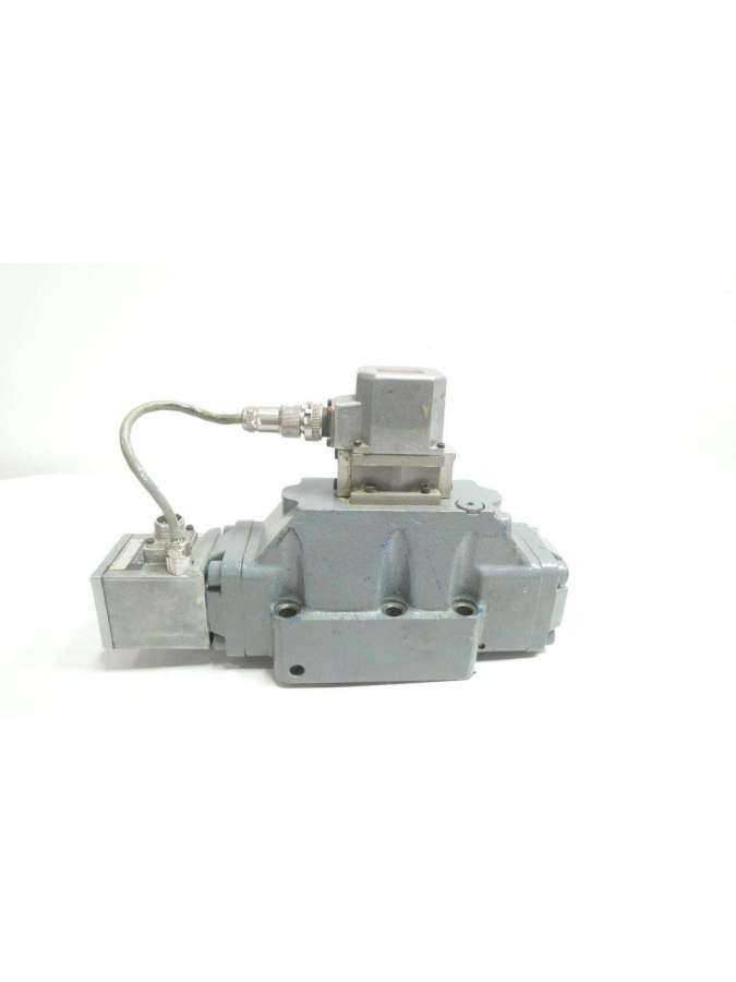 j663-142a j061-113-usd-moog