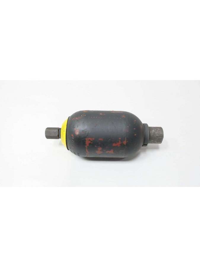 ai-1qt-200-usd-accumulators