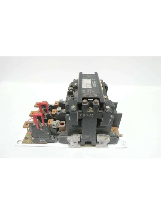 8536 sg01-usd-square d