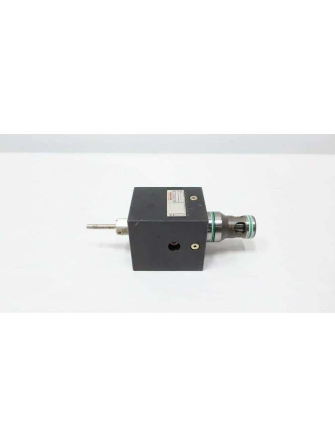 xeb17183-000-01-usd-moog