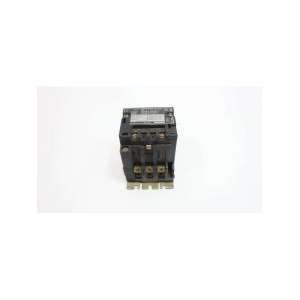 8536 SCO 3 SQUARE D USADO