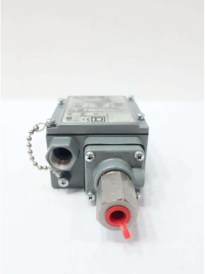 9012gcw-22-square d