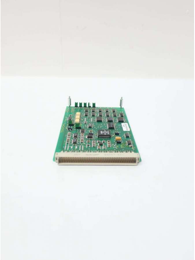 b81185-002d-usd-moog