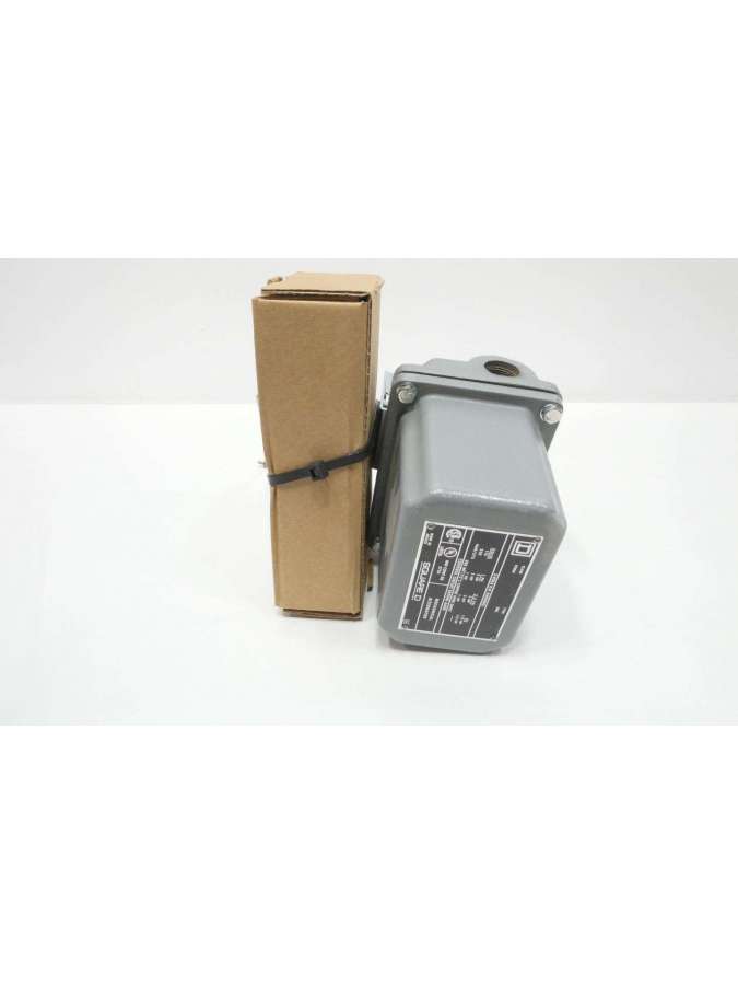 9038 cw32-square d