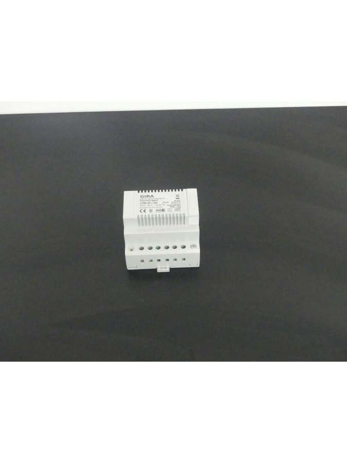129600/i00-usd-gira
