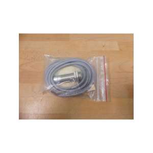 FZAM 18P1010 BAUMER USADO