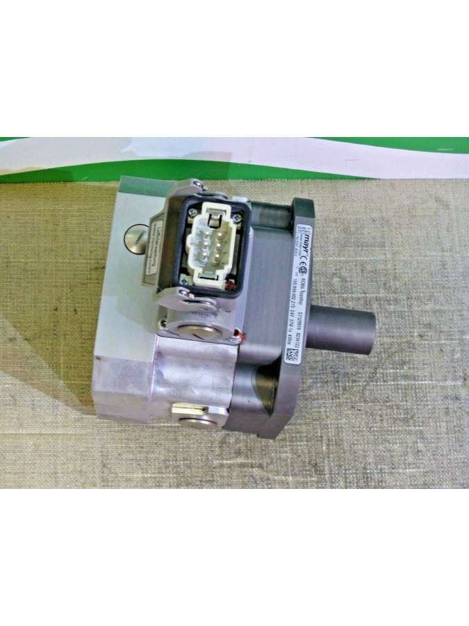 8234122-usd-mayr