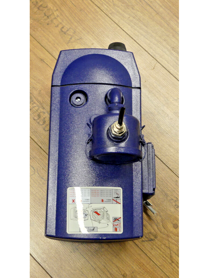 g013533-usd-becker pumps