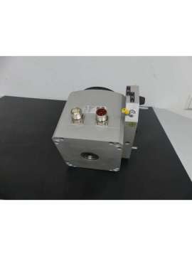st0140-2aaaa-usd-weiss