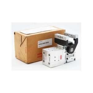 82A5-200C0800 DESTACO