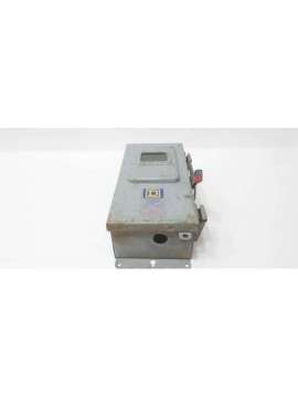 hu361-awk-square d
